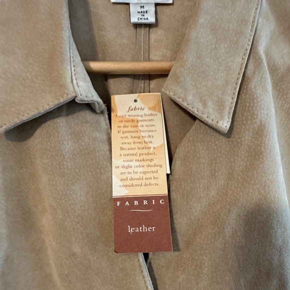 Pleated Suede 3/4 sleeve shirt - new with tags - Picture 2 of 8